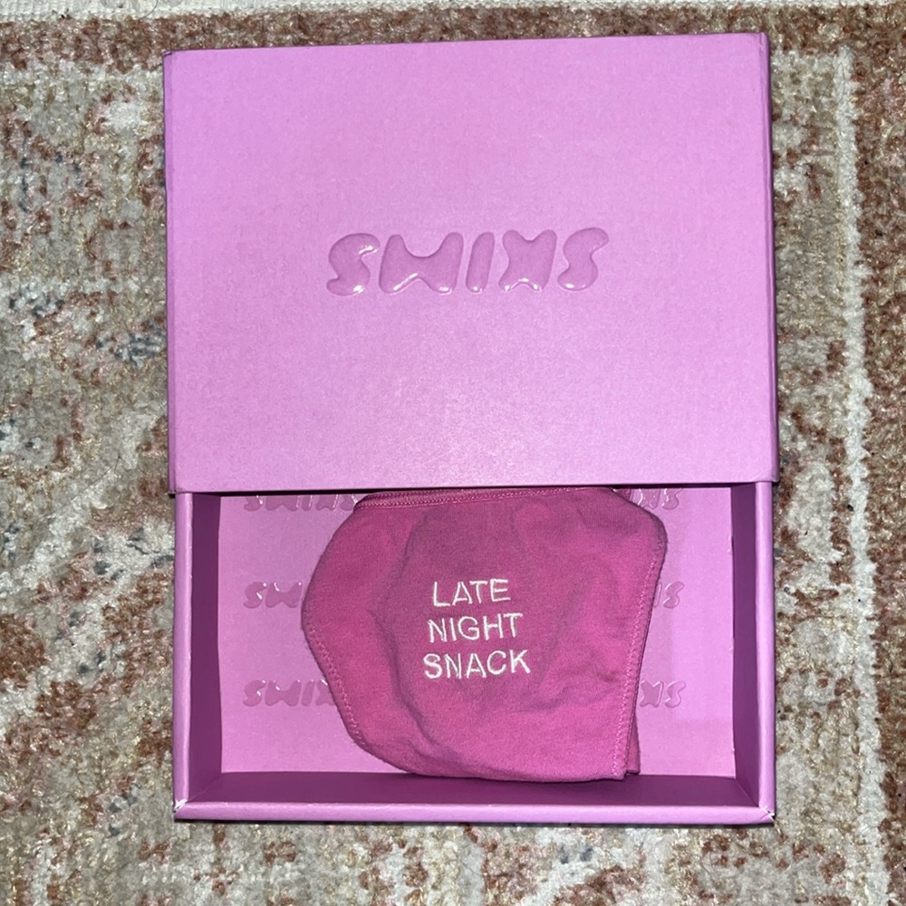 COPY - NIB COTTON STRING BIKINI "LATE NIGHT SNACK" 🧁😋 PANTIES. SKIMS.LIMITED ED…